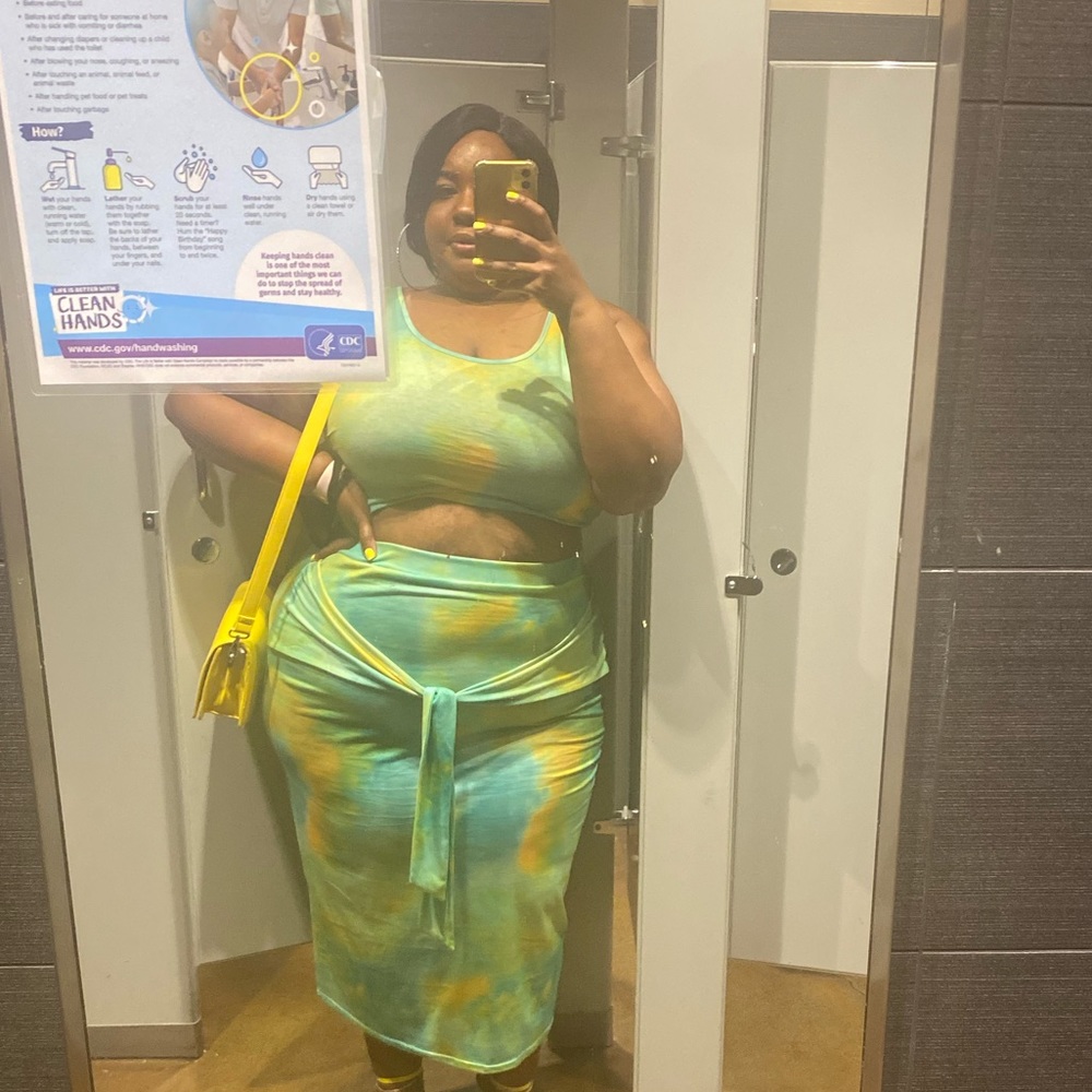 Plus 2 piece skirt set